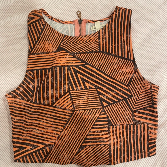 Crop top - Picture 1 of 2